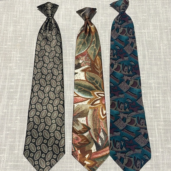 Lot of 7 Clip On Ties - Picture 4 of 7